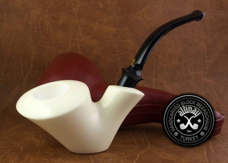 Freehand Sitter Meerschaum Pipe