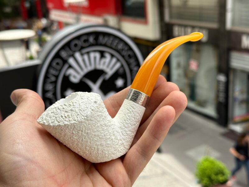 Sitter Dublin Meerschaum Pipe with Silver Band 10008