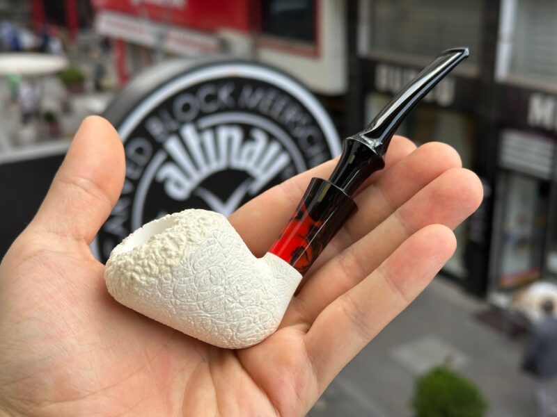 Acorn Meerschaum Pipe with Resin Ferrule 10575