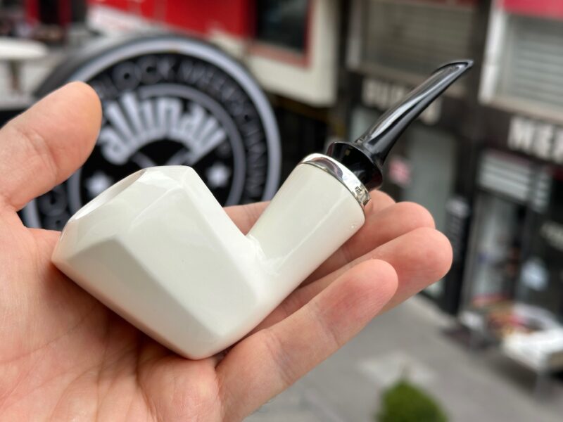Reverse Calabash Panel Meerschaum Pipe 10515